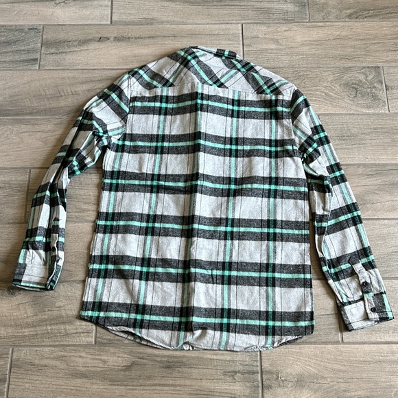 Elxr plaid button front shirt - Picture 5 of 5